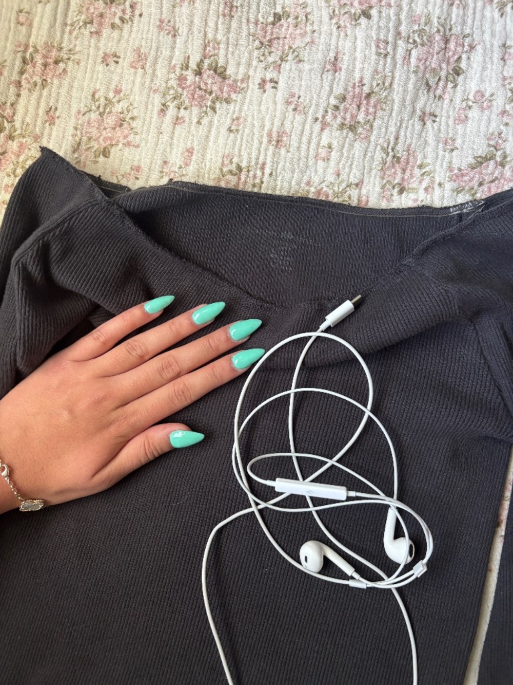 Brandy Melville Black Rory Gilmore Fall Long Sleeve